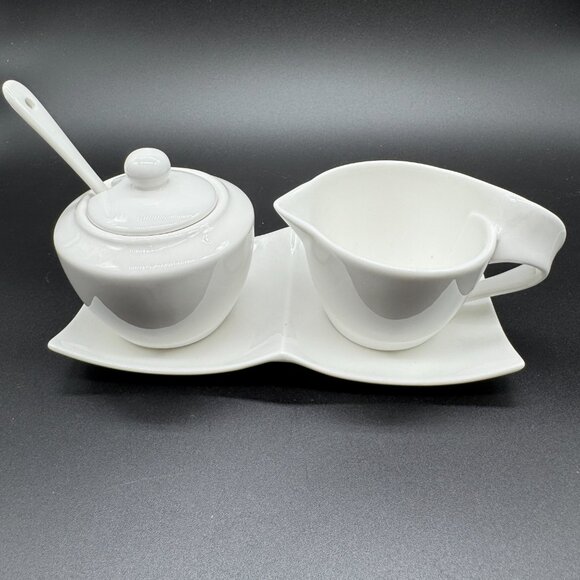 Stokes White Porcelain Sugar and Creamer 5 pces Set - Picture 2 of 9